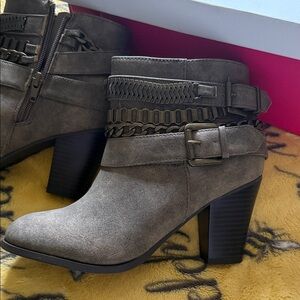 Just Fab Braelyn moto booties size 7. New in box